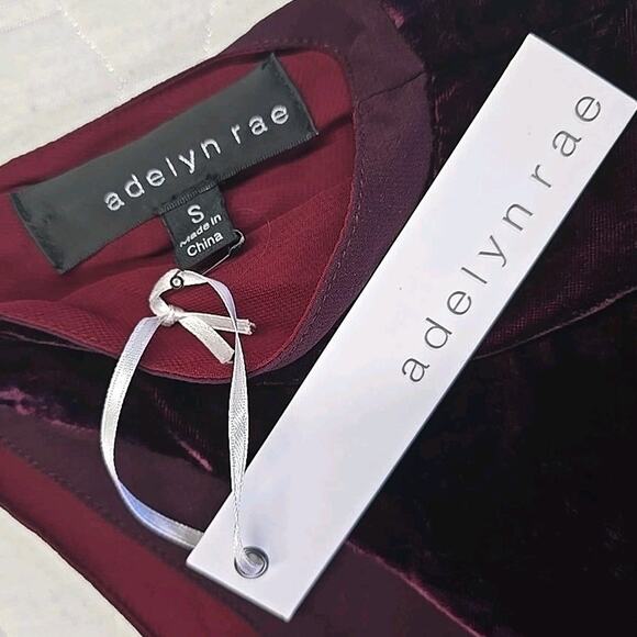 Adelyn Rae Velvet Sheath Dress Sz S Burgundy Whimsigoth Vampire Dark Romantic - Picture 9 of 9